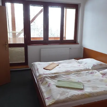 Tri Studnicky Sprava Tanapu Високе-Татри