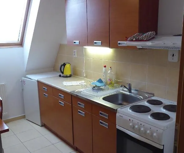 Tri Studnicky Sprava Tanapu Високе-Татри